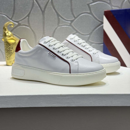 Damen Lifestyle Sneakers mit modischem Detail und gepolsterter Sohle EB