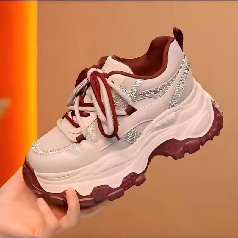 Damen Sportliche Sneakers mit auffälliger Dämpfung und glitzernden Akzenten EB