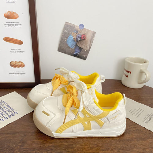Damen Sportliche Sneakers mit verspielten Schnürdetails und modischem Obermaterial EB