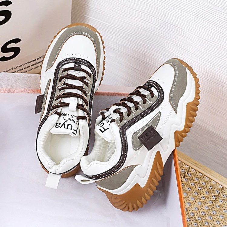 Damen Sportliche Sneakers mit verstärkter Sohle EB