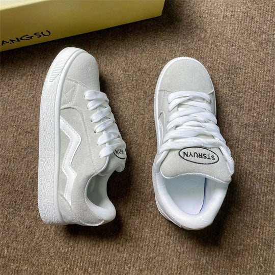 Damen Sportliche Sneaker mit hochwertigem Wildleder und rutschfester Sohle EB
