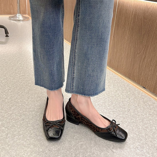 Damen Ballerinas mit eleganter Tiermuster-Applikation und bequemer Passform EB