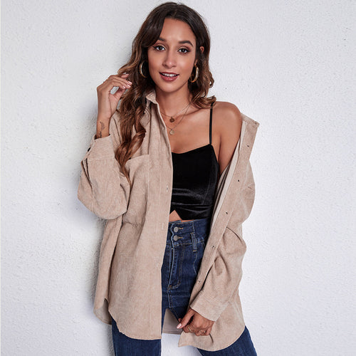 Damen Cord-Hemdbluse mit knöpfbarem Verschluss und leichtem Oversized-Schnitt EB