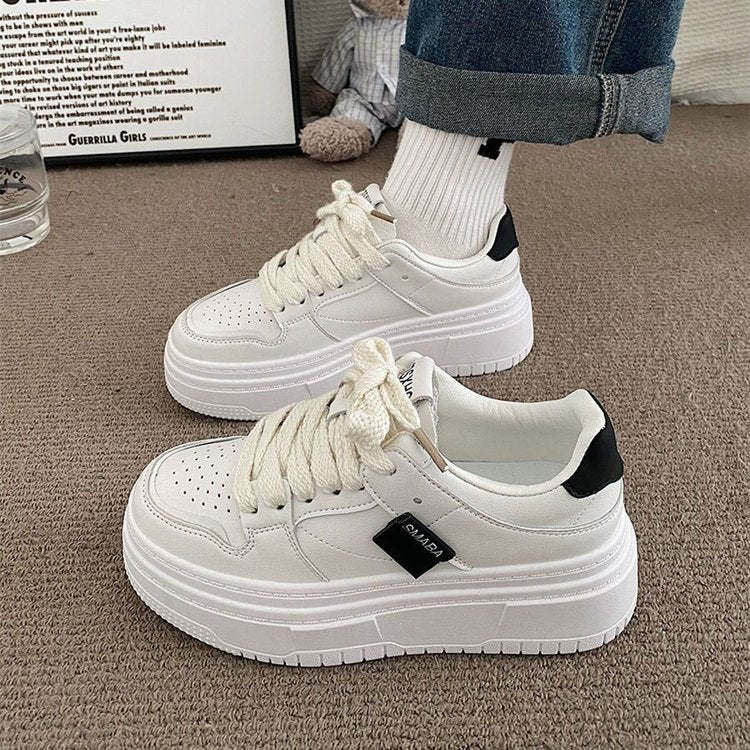 Damen Plattform-Sneaker mit dämpfender Laufsohle und eleganter Schnürung EB