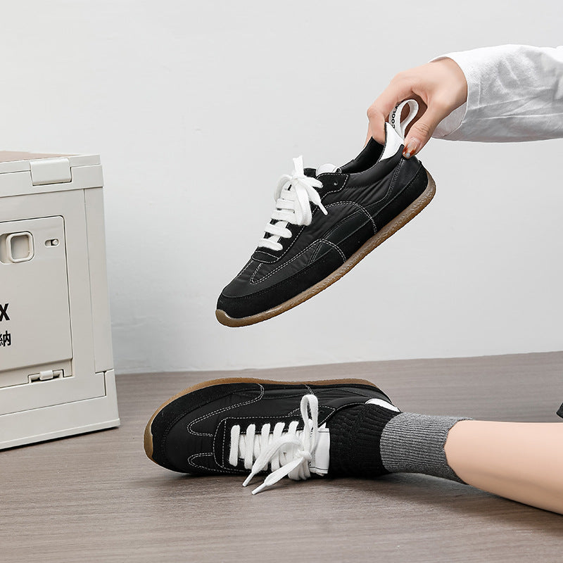 Damen Sportliche Sneakers im klassischen Retro-Stil mit rutschfester Sohle EB