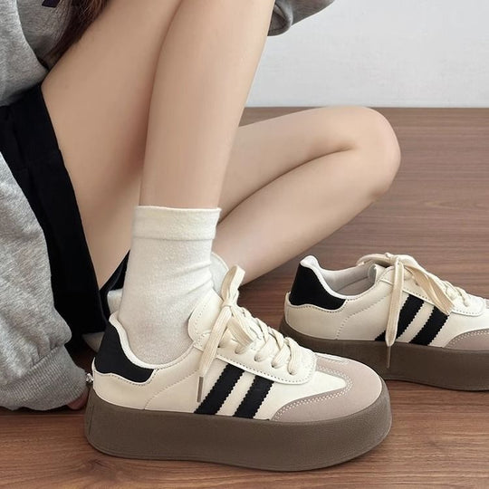 Damen Modische Freizeitsneaker mit dickem Profil EB