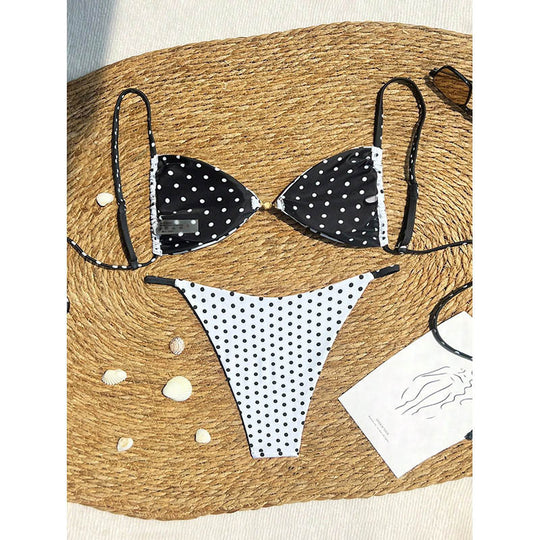 Damen Triangel-Bikini mit verspieltem Punktemuster und eleganten Akzenten EB