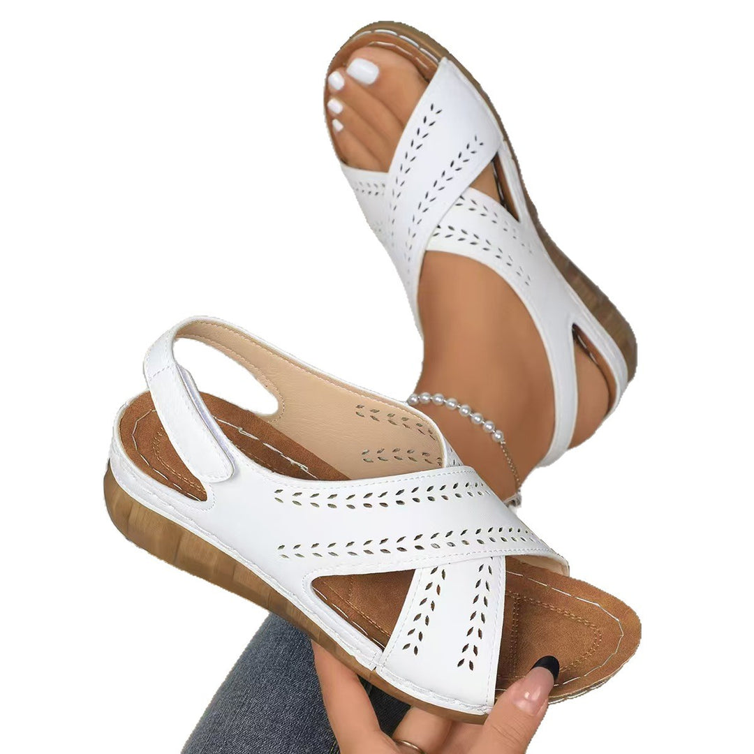 Damen luftige Riemchensandalen mit trendigen Cut-Outs EB