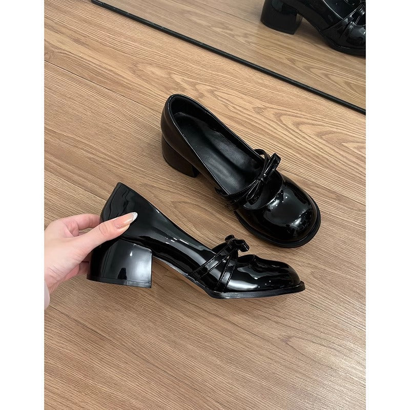 Damen Mary Jane Blockabsatz Schuhe mit verspieltem Schleifen-Detail EB