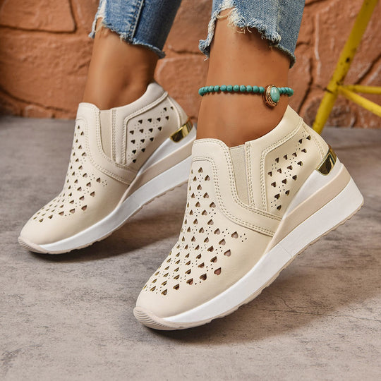 Damen Atmungsaktive Slip-On Sneakers mit hohem Komfort und dekorativem Lochdesign EB