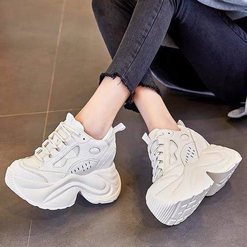Damen sportliche Chunky Sneakers mit extragroßer Plateau-Sohle EB