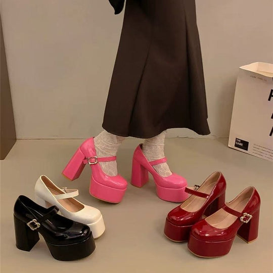Damen Plateau-Pumps mit verstellbarem Riemen EB