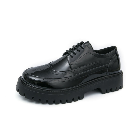Damen Plateau-Brogue Derby mit markanter Profilsohle und Lacklederoptik EB