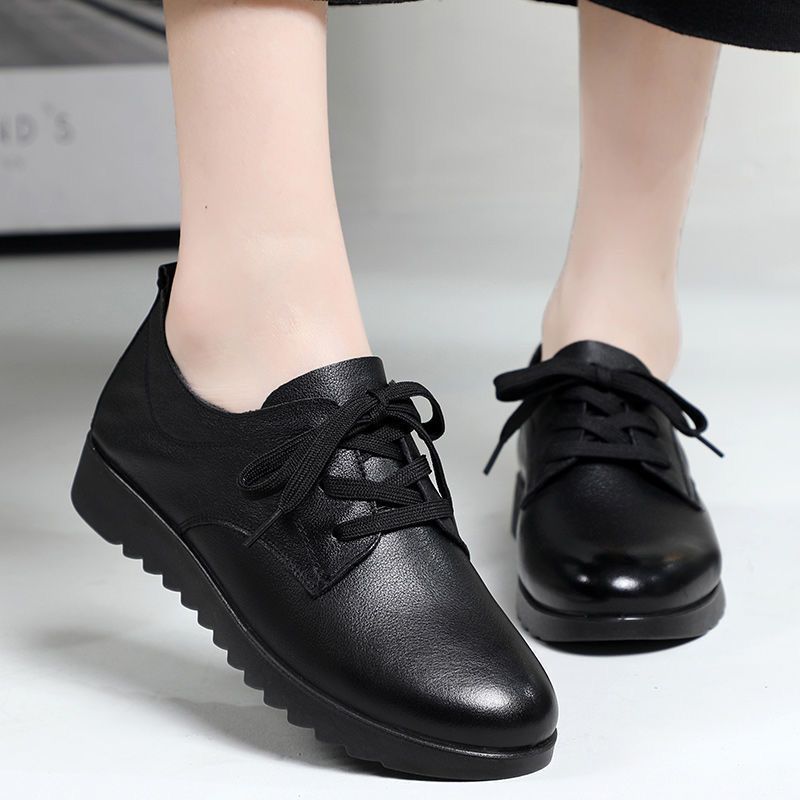 Damen Bequeme Schnürsneaker mit gepolsterter Innensohle und rutschfester Sohle EB