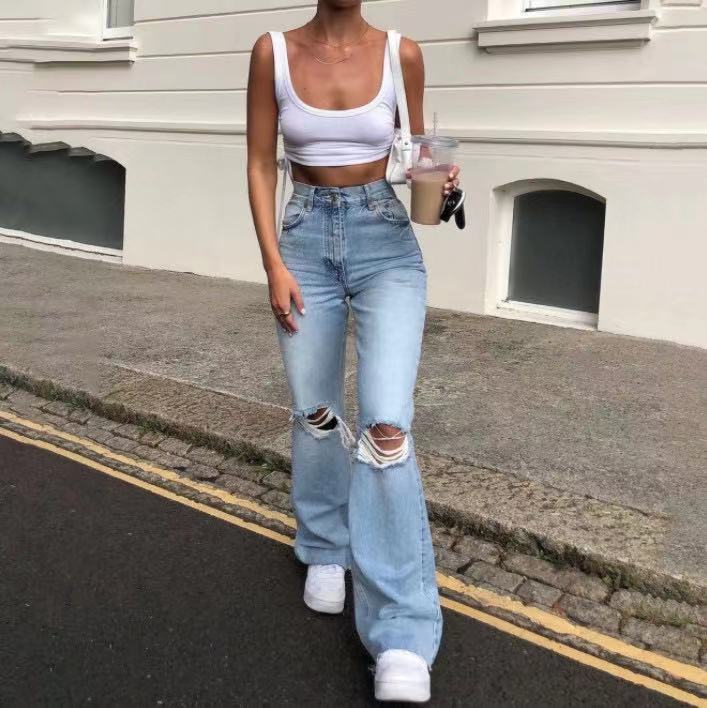 Damen Flared Jeans mit geschmackvollem Distressed-Design EB