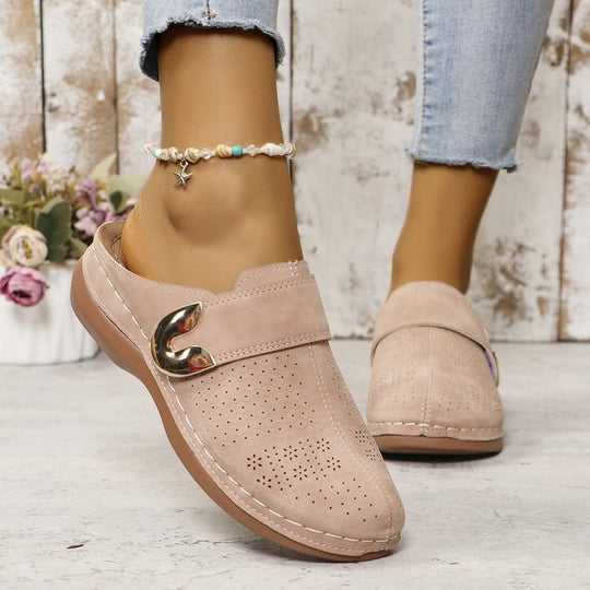 Damen bequeme Clogs mit atmungsaktiver Obermaterialstruktur und modischem Riemchen EB