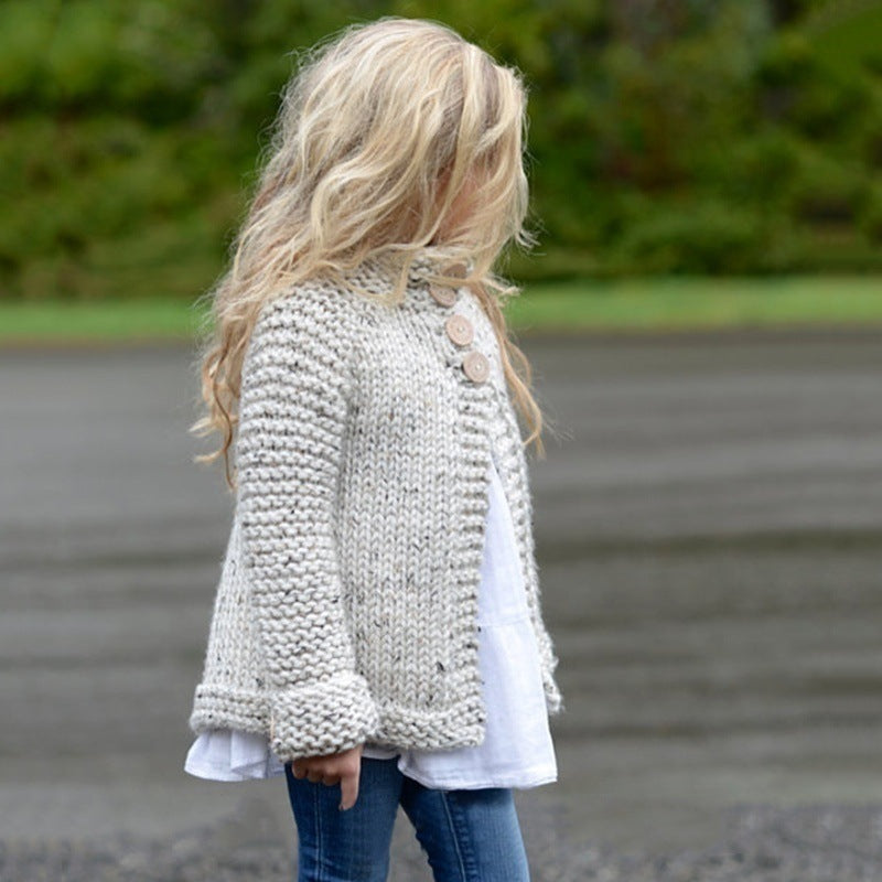 Damen Modische Strickjacke mit hohem Kragen und Knopfdetails EB