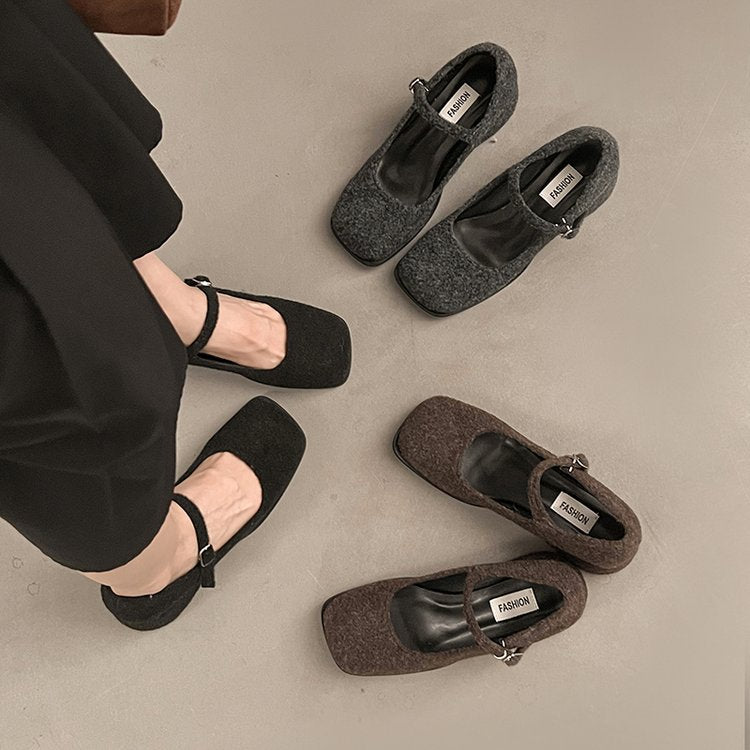 Damen Ballerina-Schuhe mit modischem Riemchen und hochwertiger Oberflächenstruktur EB