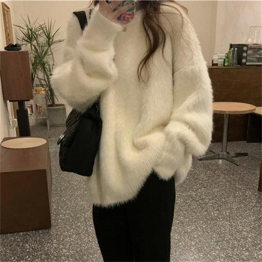 Damen Flauschiger Rundhals-Pullover mit lässigem Schnitt und oversized Passform EB