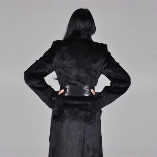 Damen Eleganter Kunstpelzmantel mit breitem Gürtel und edlem Reverskragen EB