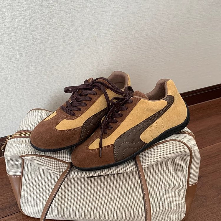 Damen Sneakers mit eleganter Wildleder-Oberfläche und rutschfester Sohle EB