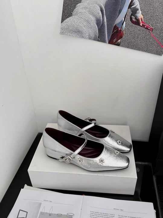 Damen modische Mary Jane Ballerinas mit eleganter Breite und verziertem Design EB