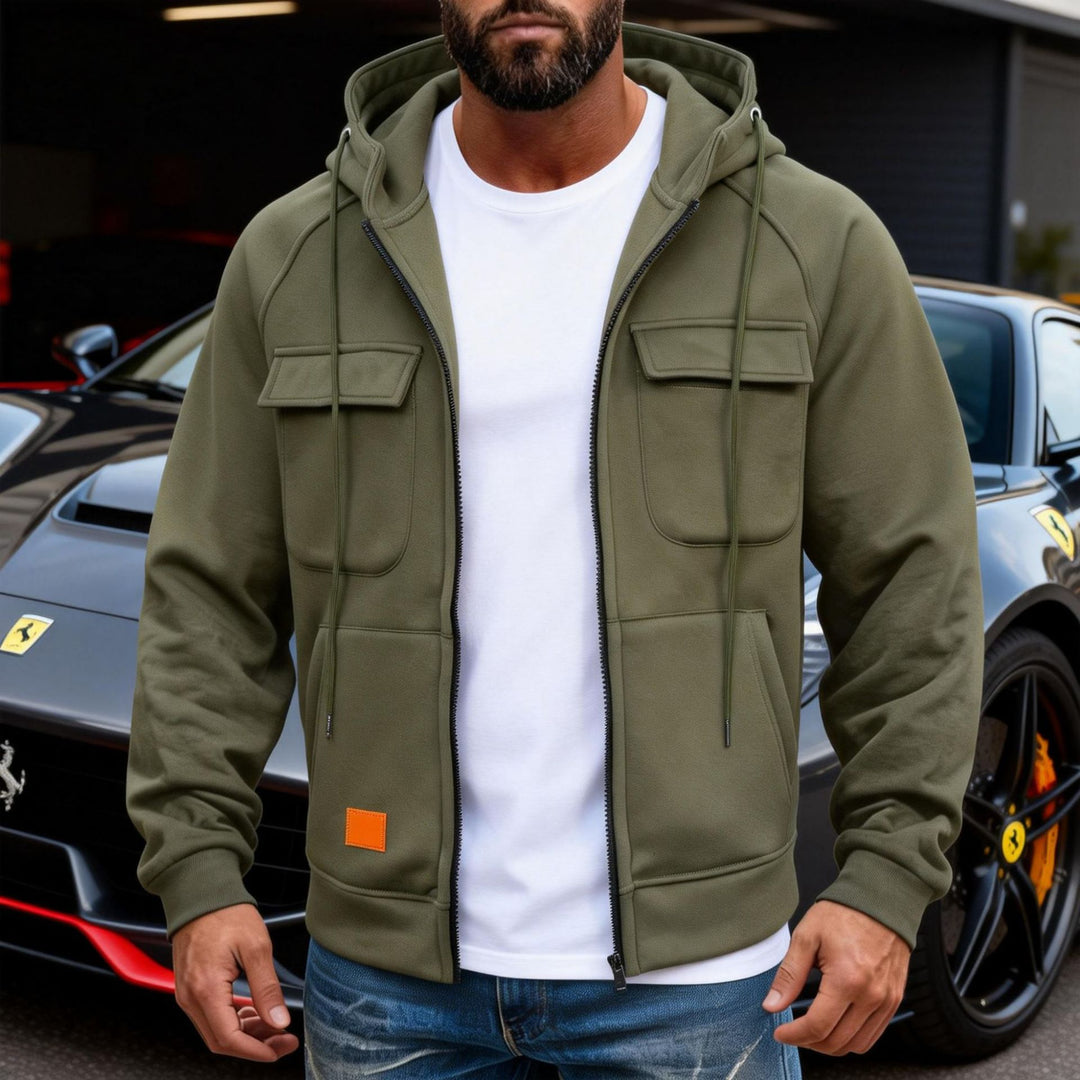 Herren nan Kapuzenjacke mit durchgehendem Reißverschluss, Brustklappen und moderner Slim‑Fit-Silhouette EB