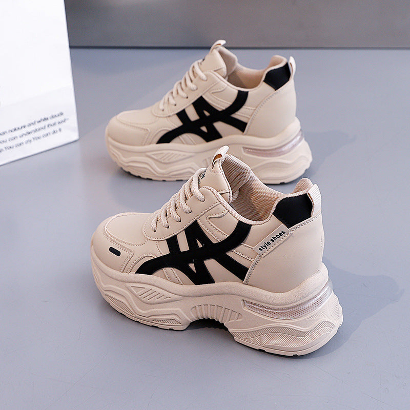 Damen Sportliche Sneakers mit innovativer Dämpfung und rutschfester Profilsohle EB