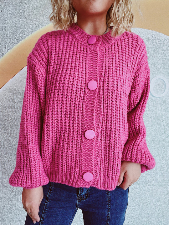 Damen Grobstrickjacke mit ballonförmigen Ärmeln und dekorativen Knöpfen EB
