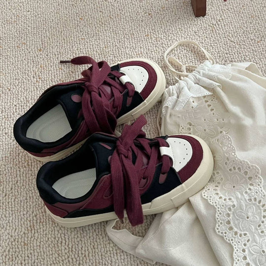 Damen Sneaker im modernen Design mit weichem Obermaterial von EB