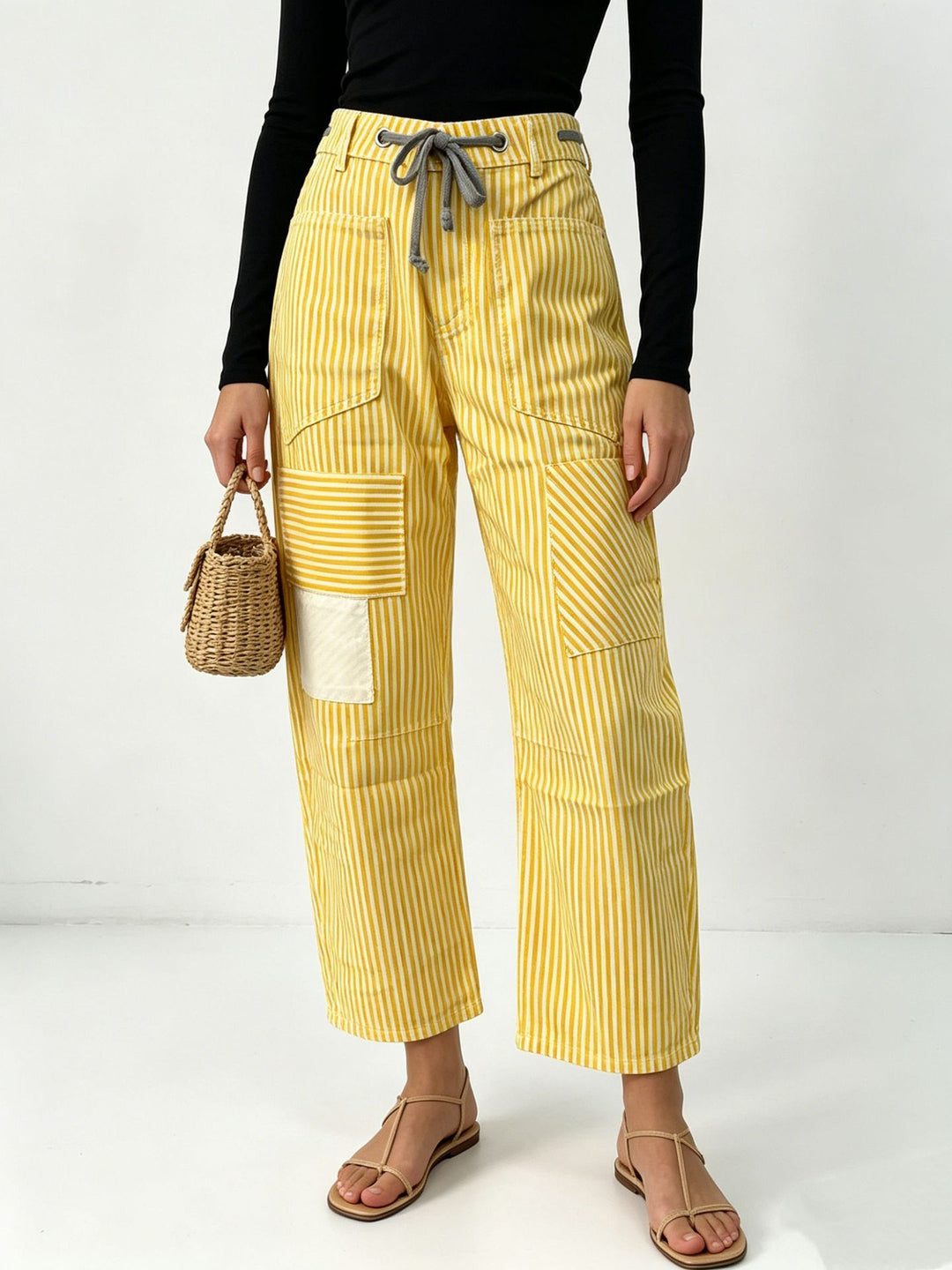 Damen nan High‑Waist Relaxed‑Hose mit vertikalem Streifenmuster, aufgesetzten Knie‑Patches und Kordelzug EB