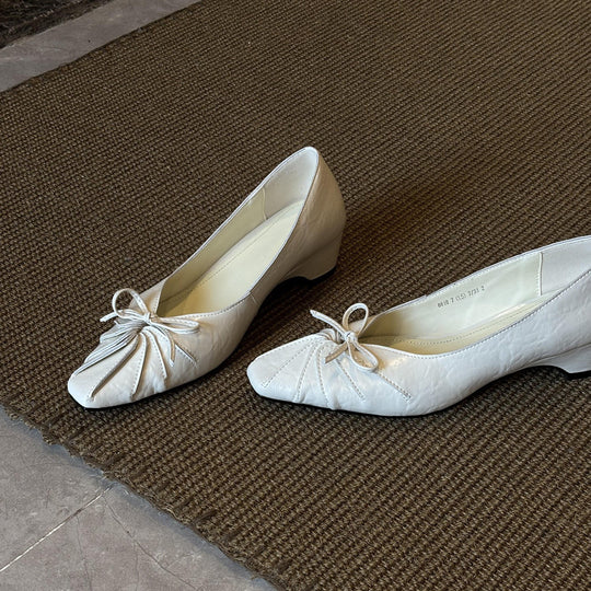 Damen Ballerina mit verspielter Schleifenapplikation aus hochwertigem Leder EB