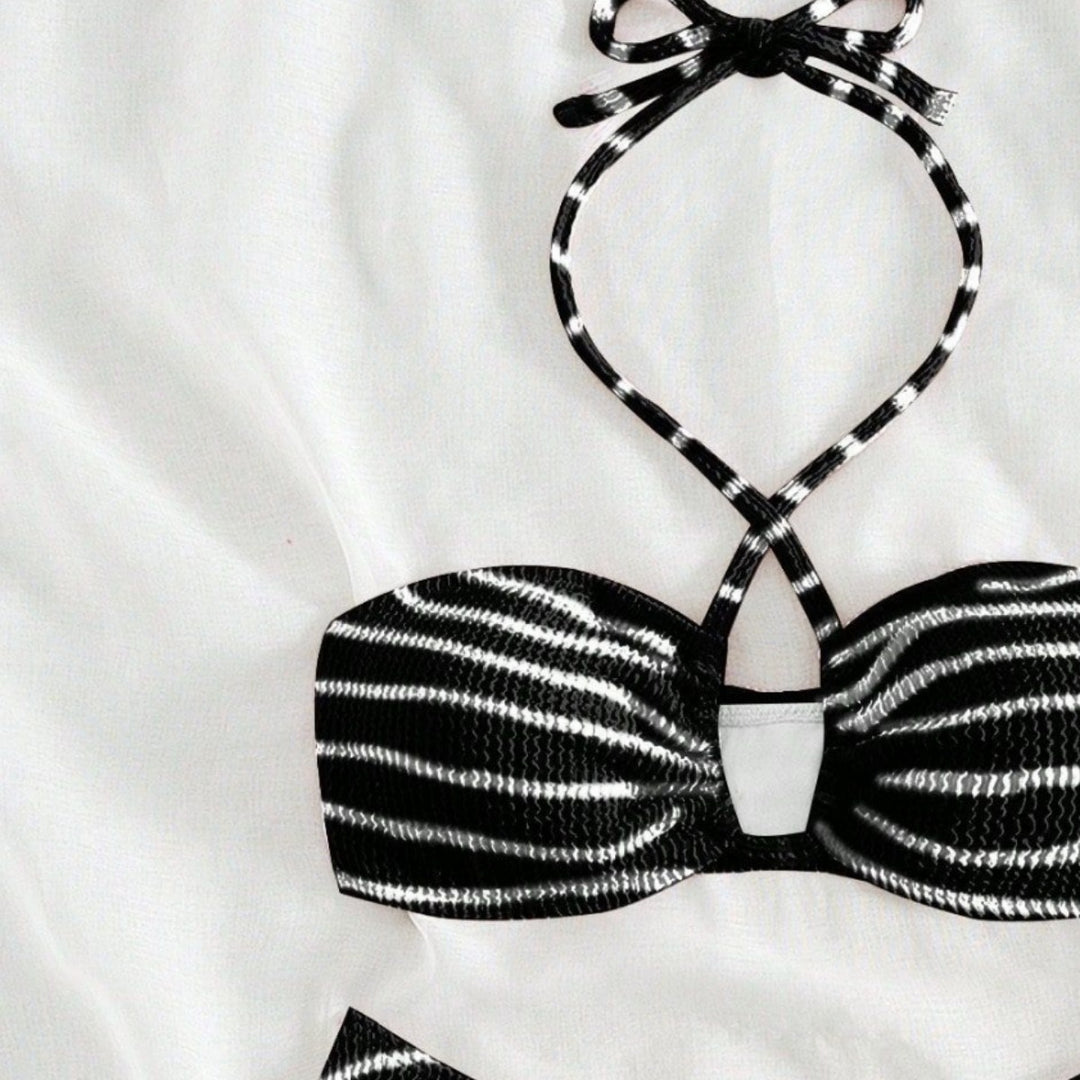 Damen Bandeau-Bikini mit verspieltem Schnitt und trendigen Bindebändern EB