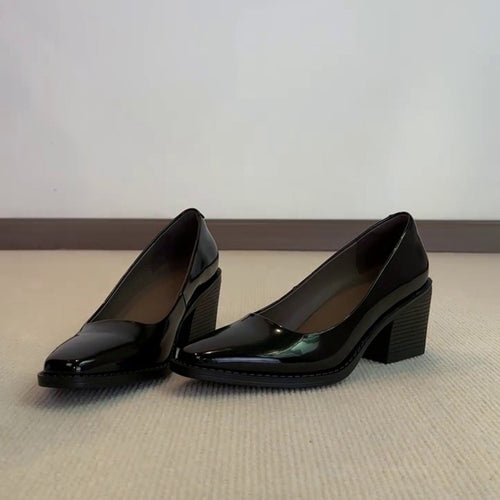 Damen elegante Blockabsatz-Pumps mit hochglänzender Lederoberfläche und komfortabler Fußbettstruktur EB