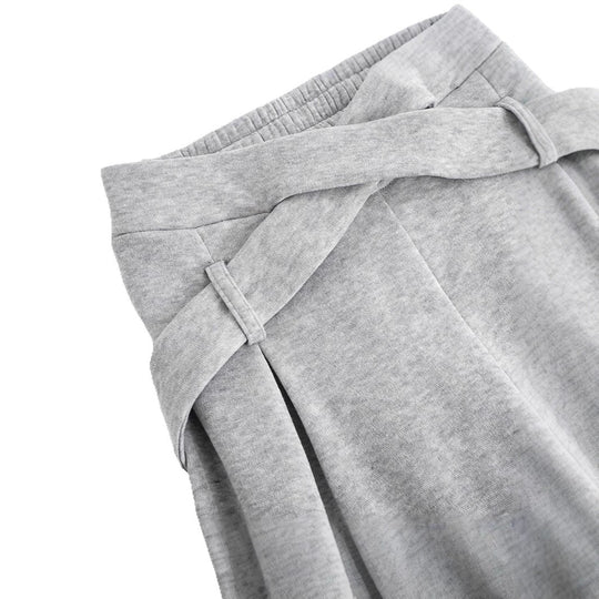 Damen Jogginganzug mit oversize Schnitt und trendigen Details EB