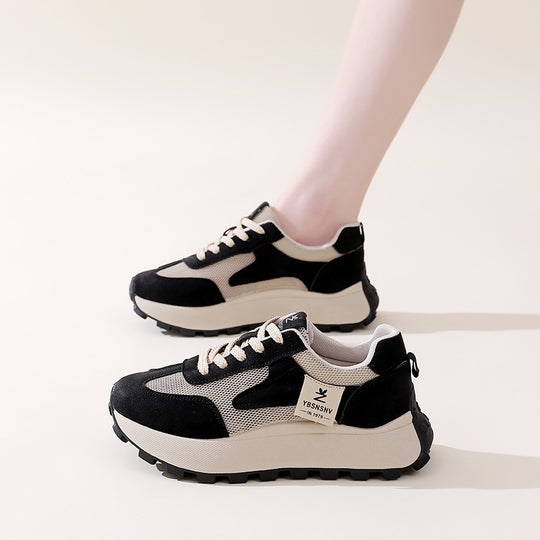 Damen Sportliche Sneaker mit atmungsaktiven Mesh-Einsätzen und dämpfender Sohle EB
