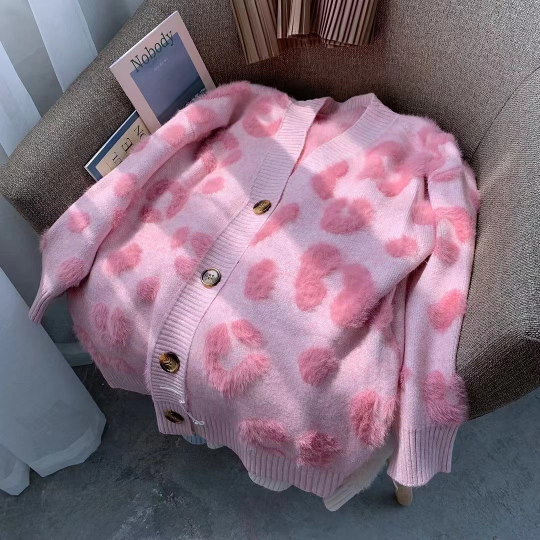 Damen Kuschelige Strickjacke mit herzförmigem Design und Knopfdetail EB