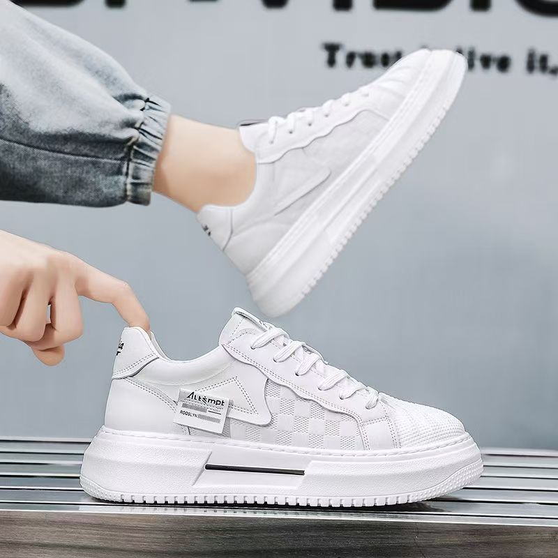 Damen Kompakte Sneaker mit robustem Plateau und modischem Design EB