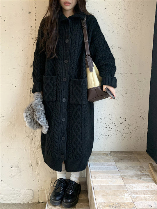 Damen Grobstrick-Knopfmantel mit eleganter Zopfmusterung und praktischen Taschen EB