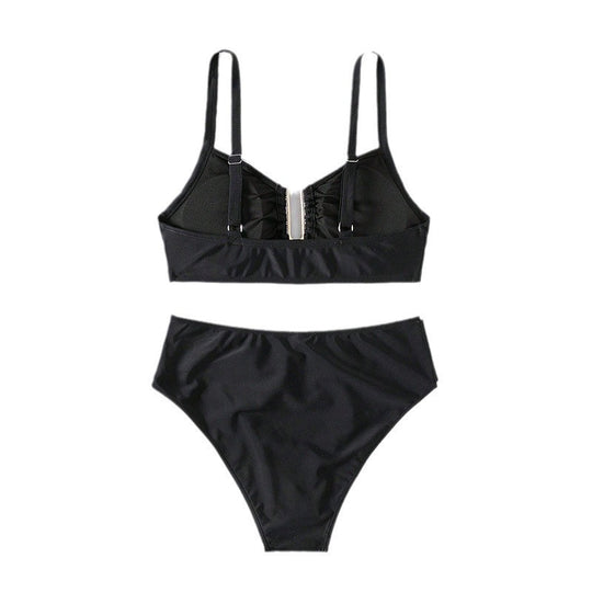 Damen Hochtaillierter Bikini mit modischem Cut-Out und goldenen Akzenten EB
