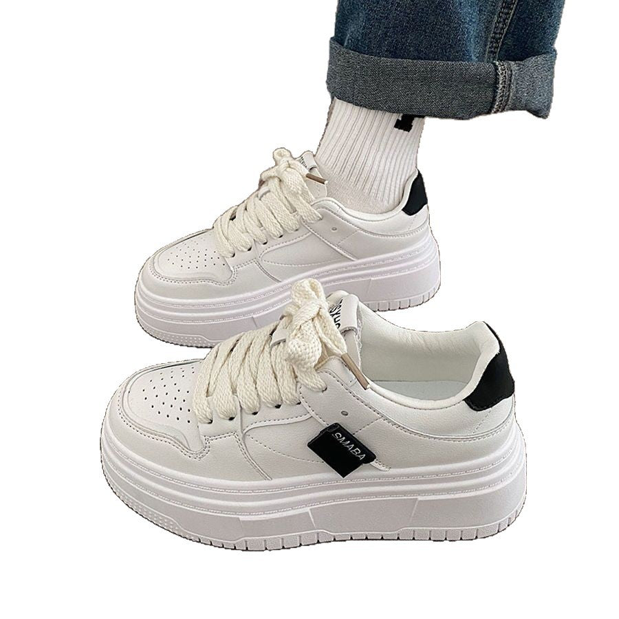 Damen Sneakers mit dicker Laufsohle und modischen Details EB