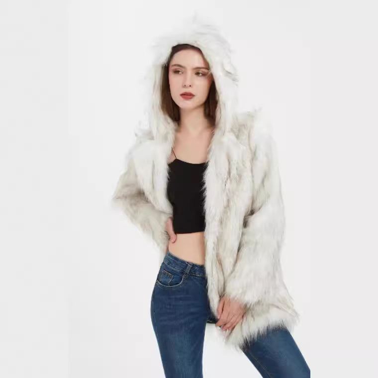 Damen Hoodiejacke aus kuscheligem Kunstfell mit seitlichen Taschen EB
