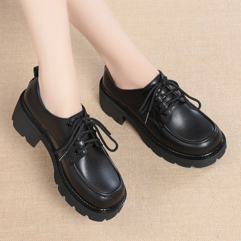 Damen Schnürschuhe mit robustem Blockabsatz und modischem Schnitt EB
