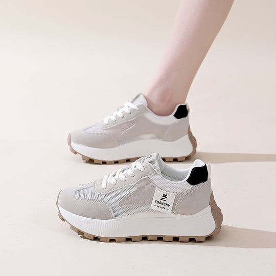 Damen Sportliche Sneaker mit atmungsaktiven Mesh-Einsätzen und dämpfender Sohle EB