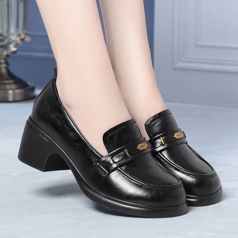 Damen Elegante Loafers mit stilvollem Schmuckdetail und komfortablem Blockabsatz EB
