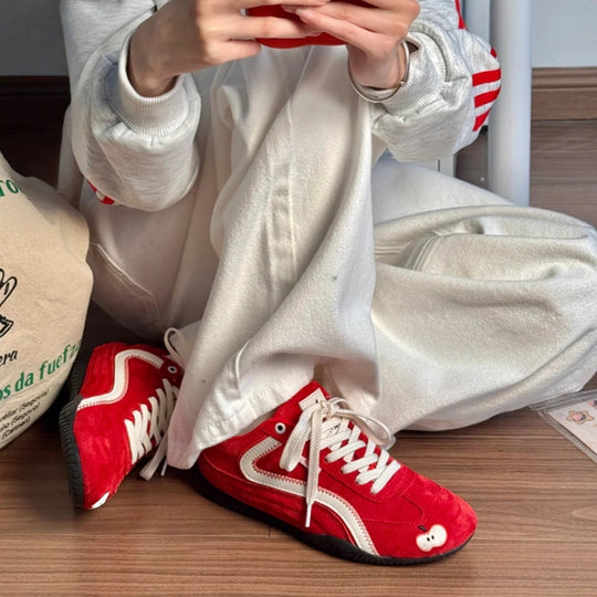 Damen Sportschuhe im Retro-Stil von EB