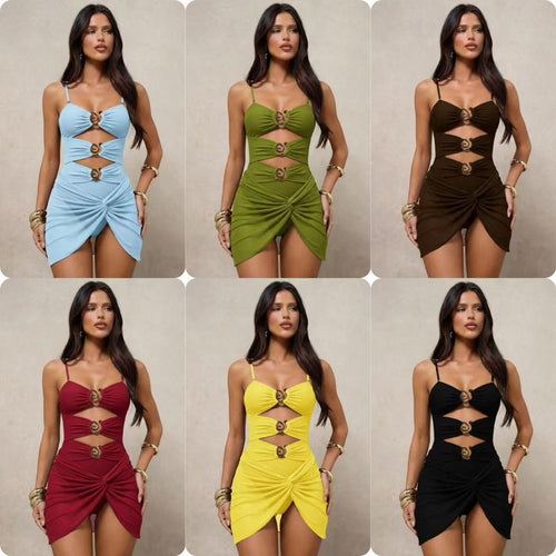Damen Monokini mit urbane Cut-Out-Details und modischen Schmuckakzenten EB