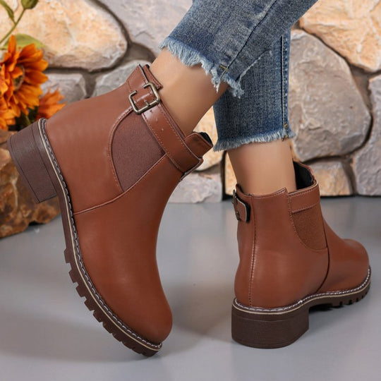 Damen Wildleder-Optik Chelsea-Stiefelette mit dekorativem Schnallenriemen, elastischem Einsatz und grober Profilsohle EB