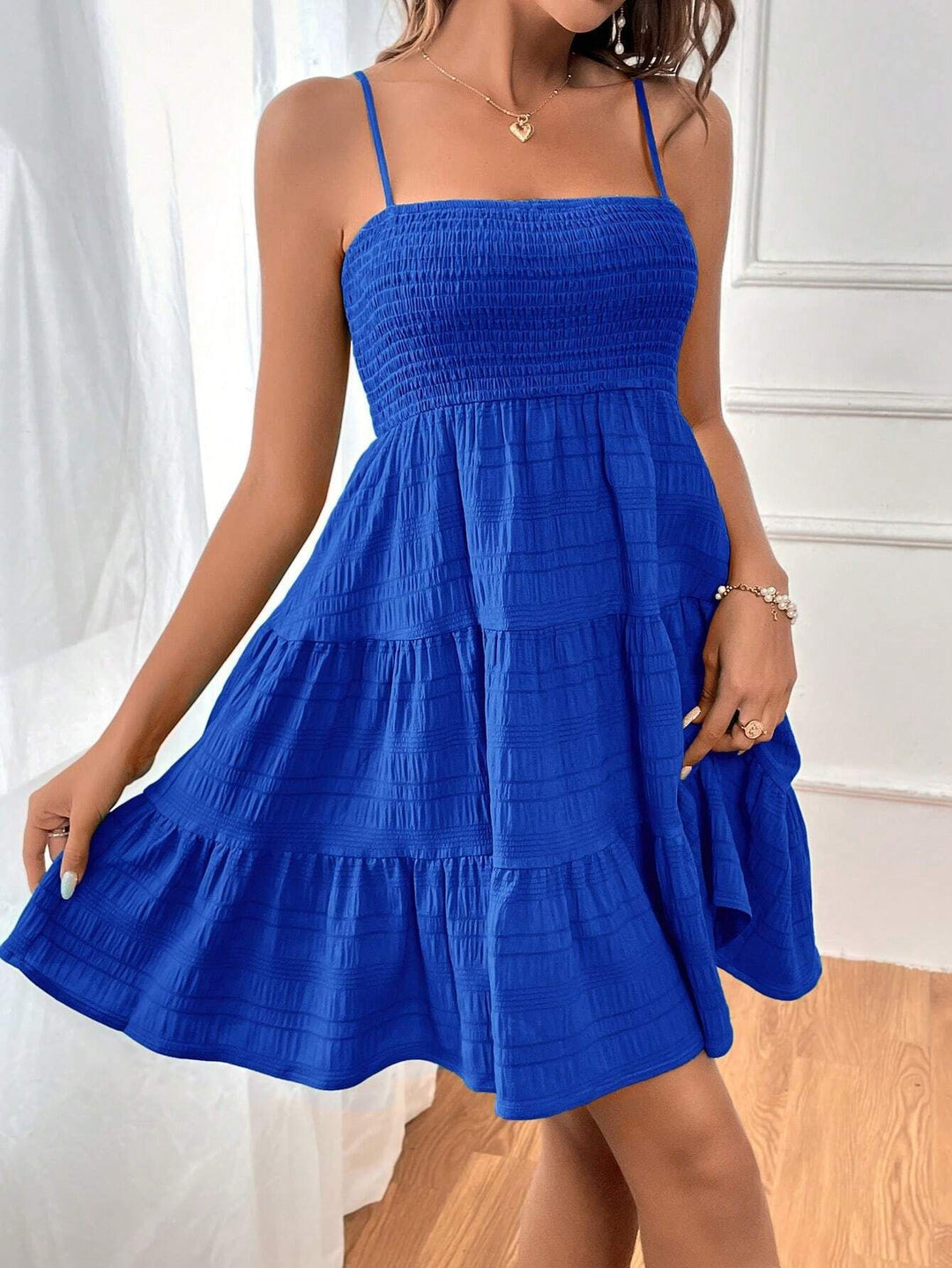 Damen lässiges Trägerkleid mit voluminösem Rock und geripptem Oberteil EB
