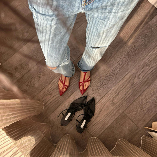 Damen elegante Sandalen mit geschwungenem Riemen und komfortablem Fußbett EB